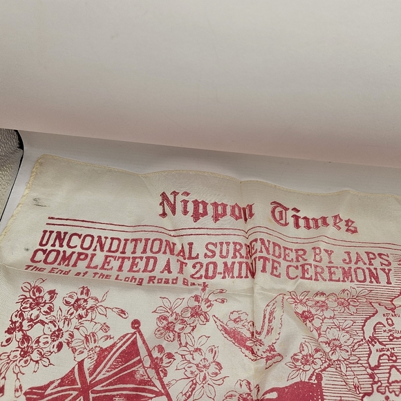 1945 Surrender Of Japan Silk Map Handkerchief Souvenir - Nippon Times 17x17 Used - Picture 13 of 14